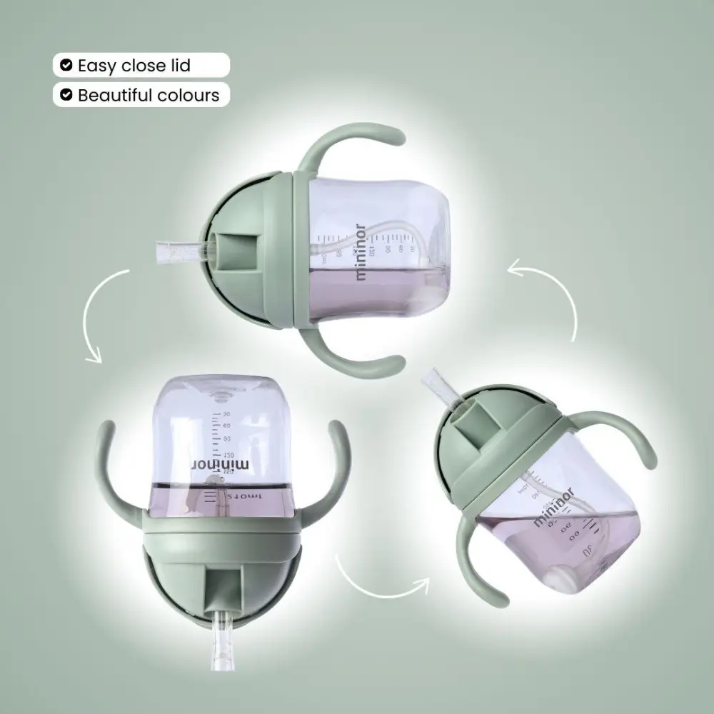 Straw_baby_water_bottle_willow_green_14244_demonstration