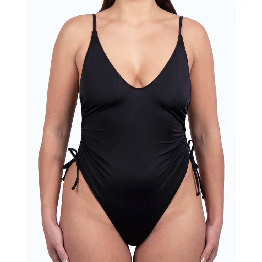 2.FACE_70be96e5-9327-482f-8810-6c877cfb6a46_900x