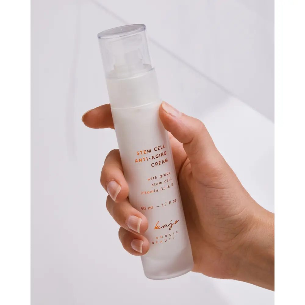 kajo-stem-cell-anti-aging-cream-3-naturkosmetik-vegan-arktisk-det-basta-bio-kosteuttava-fuktande-kram-eko_1400x