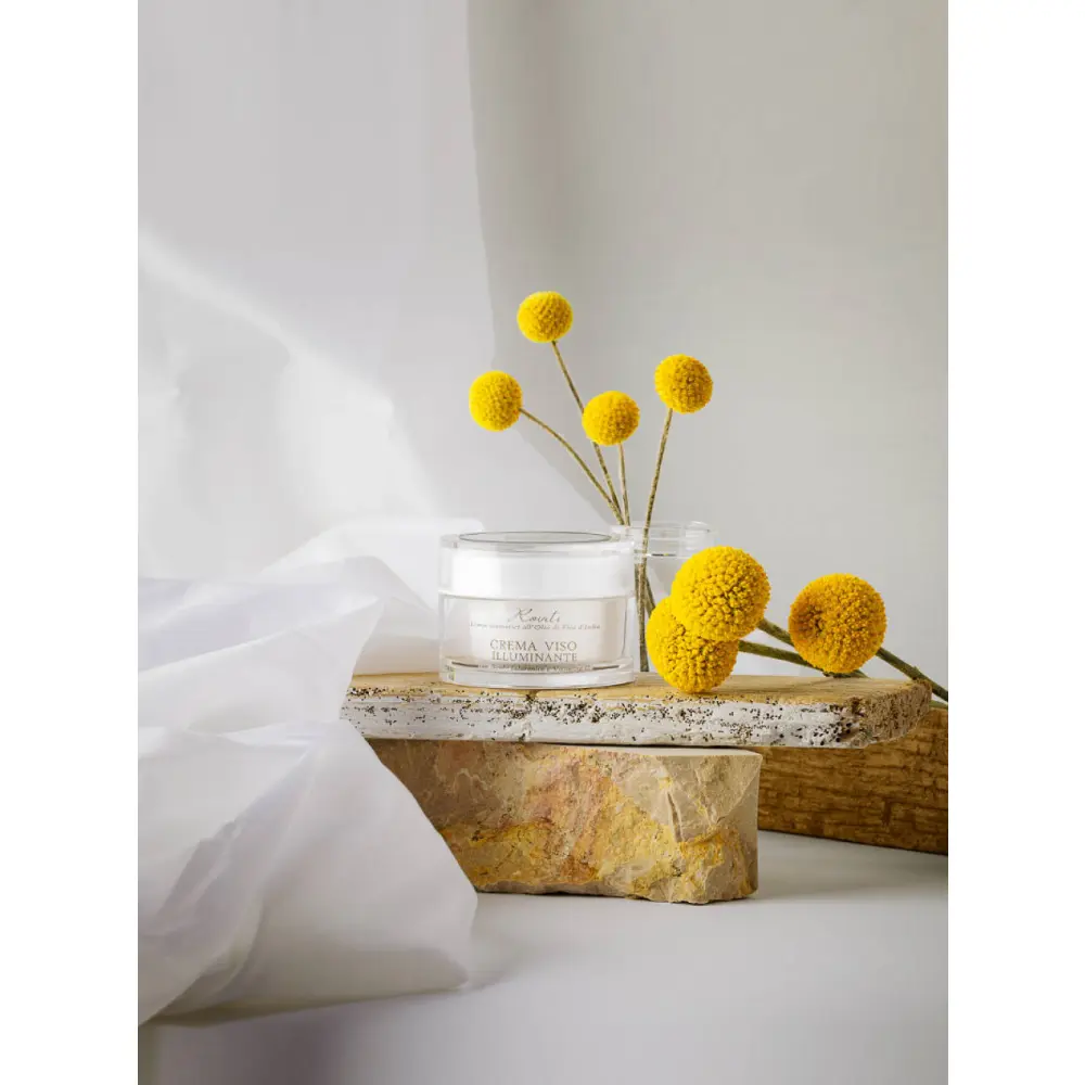 roviti-crema-viso-illuminante-ambientata