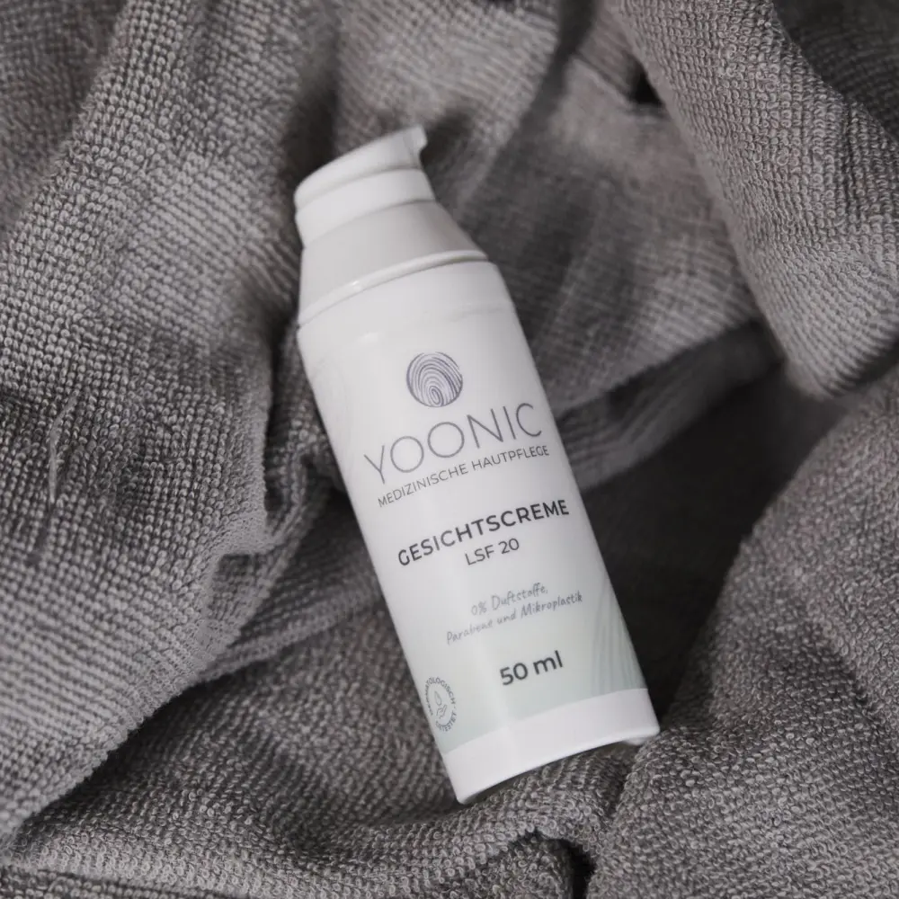 yoonic_1_0058_1800x1800