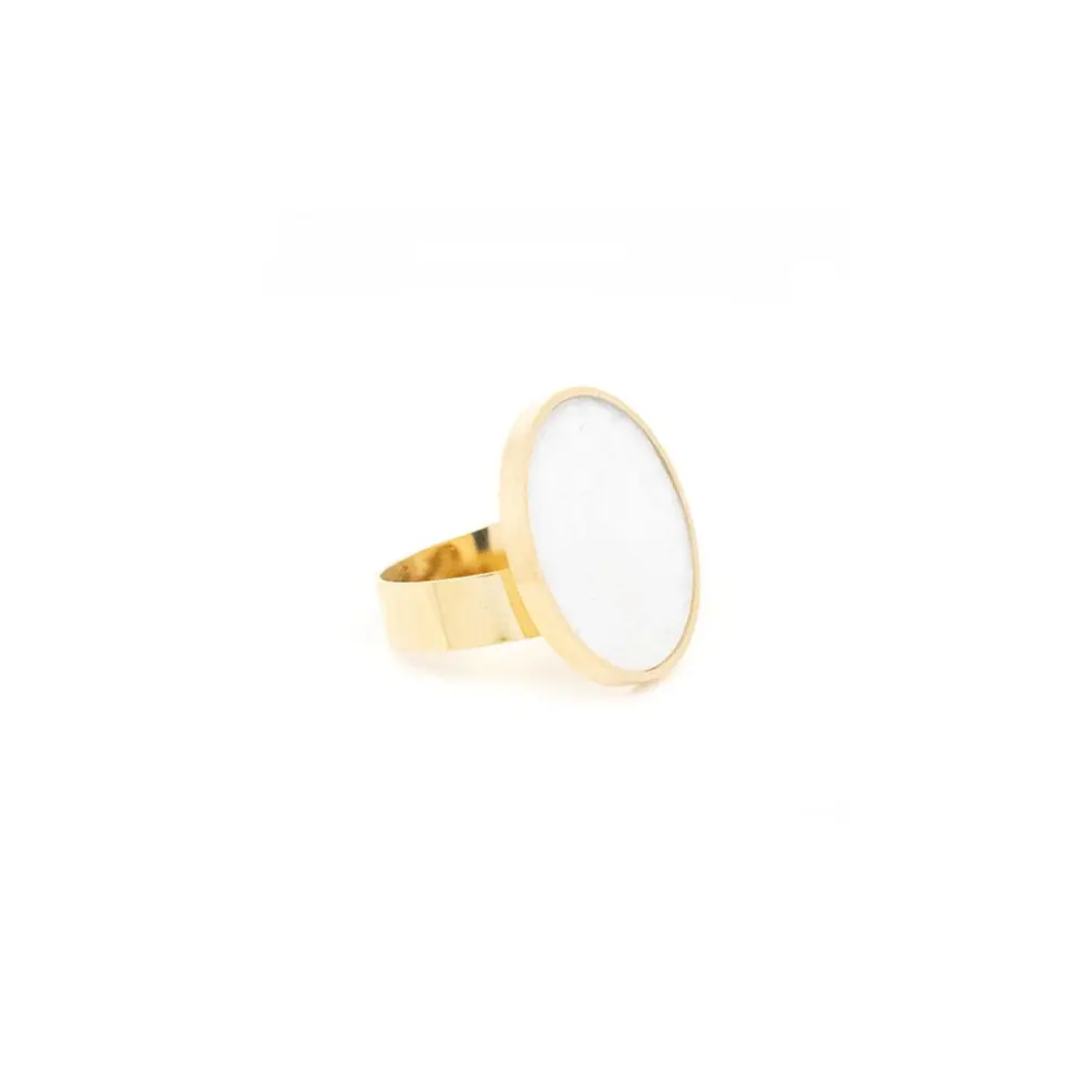 Bague-Paloma-agate-blanche-en-acier-inoxydable-de-profil