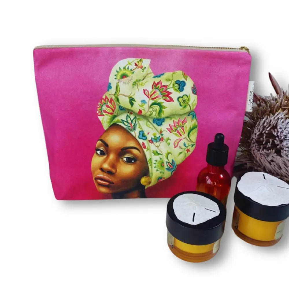 Mzansi-Trading-African-Woman-Collection-iThombi-Waschtasche-aus-Baumwolle-Canvas-Vanity-Bag-Whimsical-Collection-Vollbild-mit-Produkten