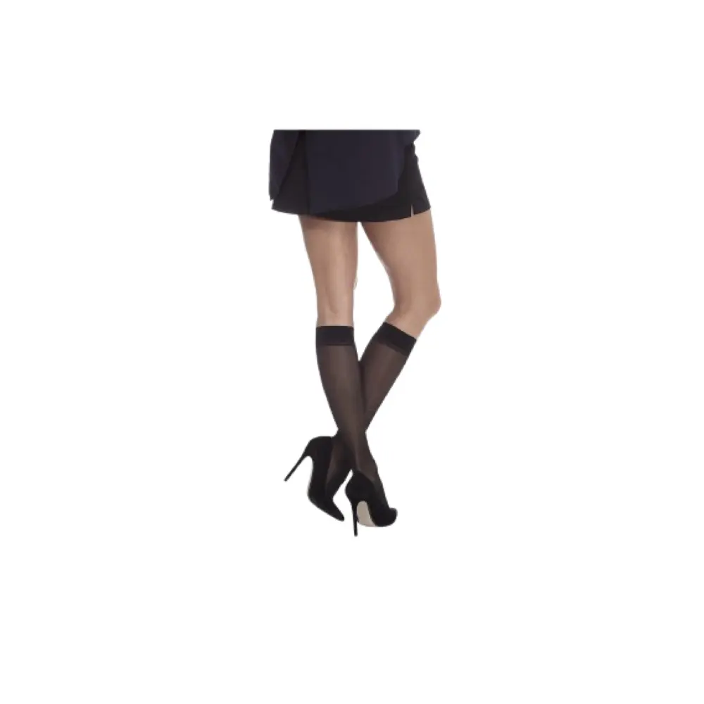 mi-bas-collants-femme-classique-140d-removebg-preview