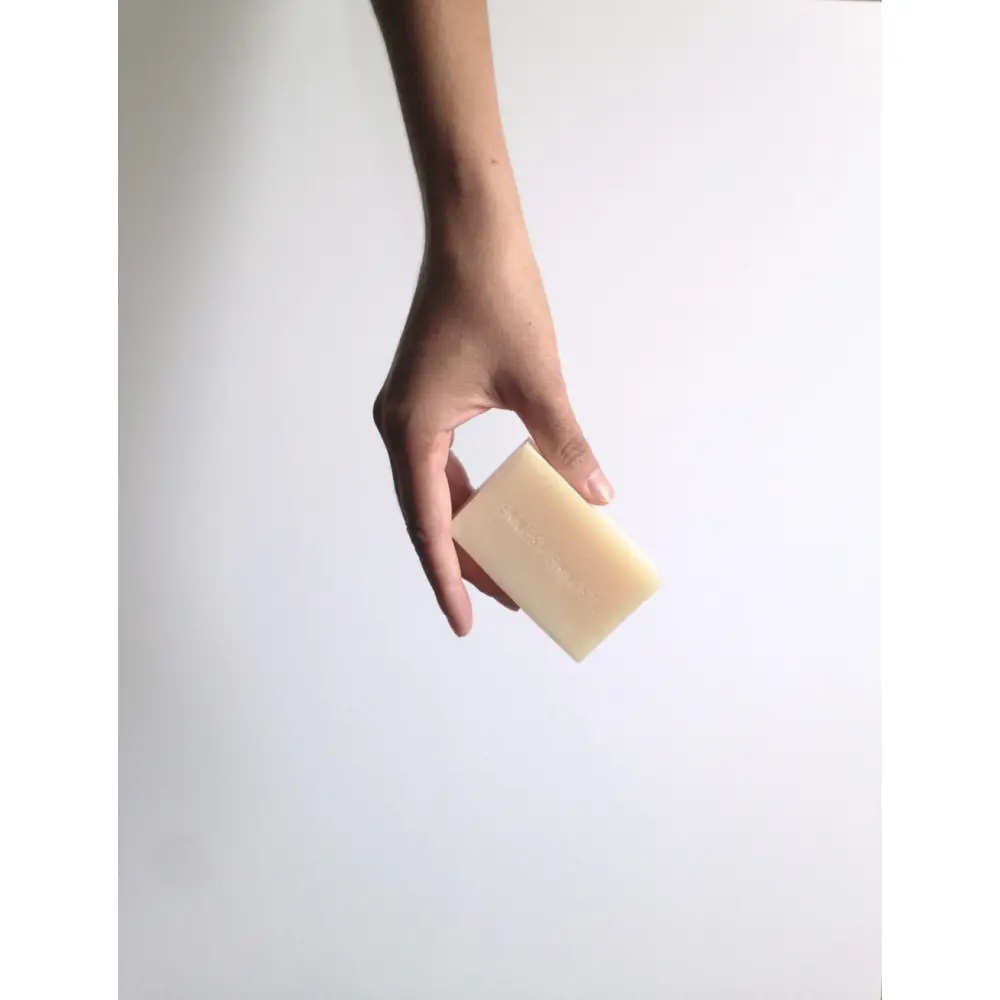 Mains-savon-1173x1536