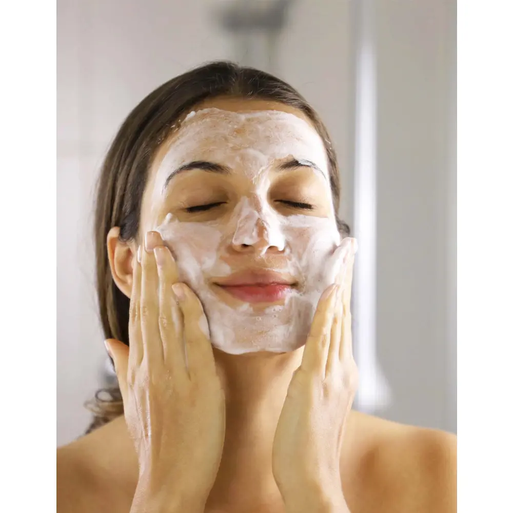 ium-paris-soin-visage-bio-nettoyage-efficace-mousse-femme_800x