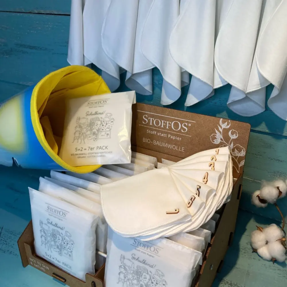 Schulkind7weisseStoffOSmitSchultuete