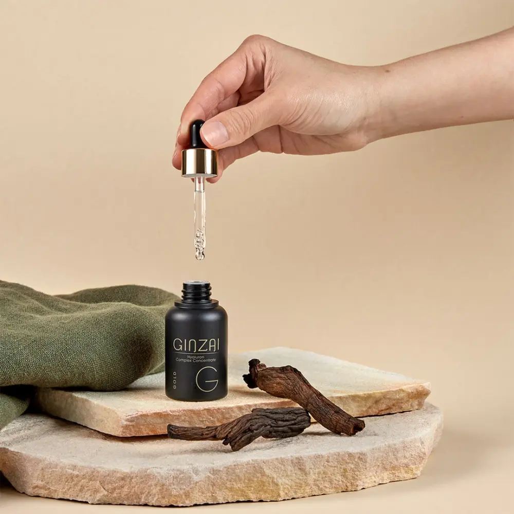 PDP_goldline_hyaluronserum_02-min_1400x