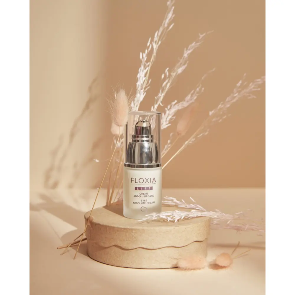 2-Creme-Absolu-Regard-scaled