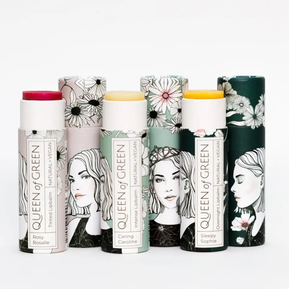 Queen-of-Green-Web-6830