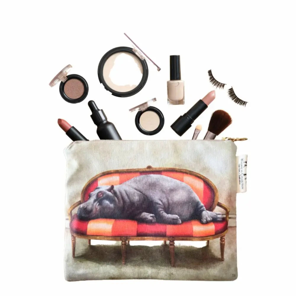 Mzansi-Trading-LEISURE-HIPPO-KOSMETIKTASCHE-aus-der-WHIMSICAL-COLLECTION-Wildlife-at-Leisure-Canvas-Bags-Lifestyle