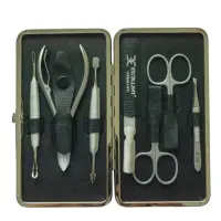 Étui à Manucure 7 Pièces avec Boitier en Métallique