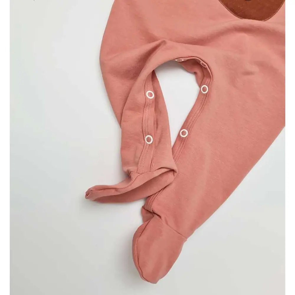 Strampler-peach-unten-offen