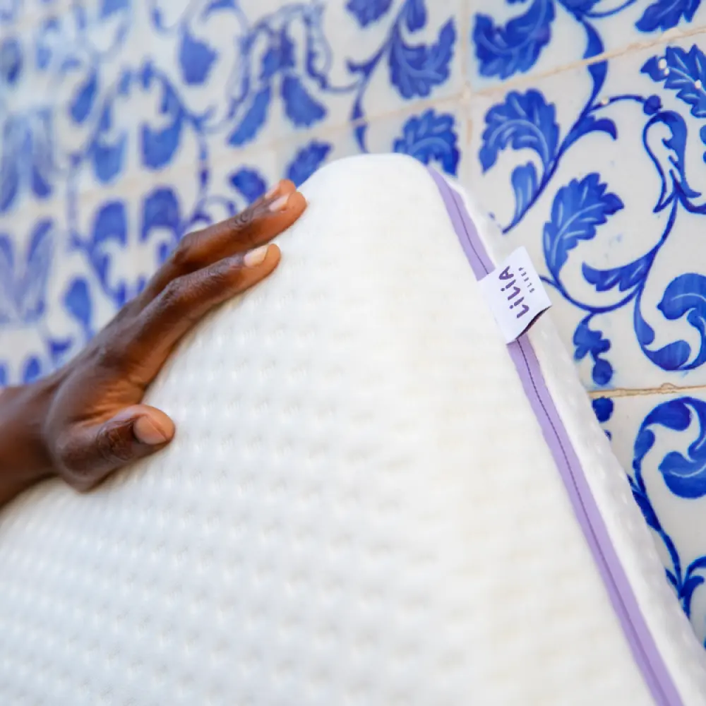 lilia-sleep-forever-pillow-with-tiles_69305f28-30d7-411d-a935-8afd63c3c251