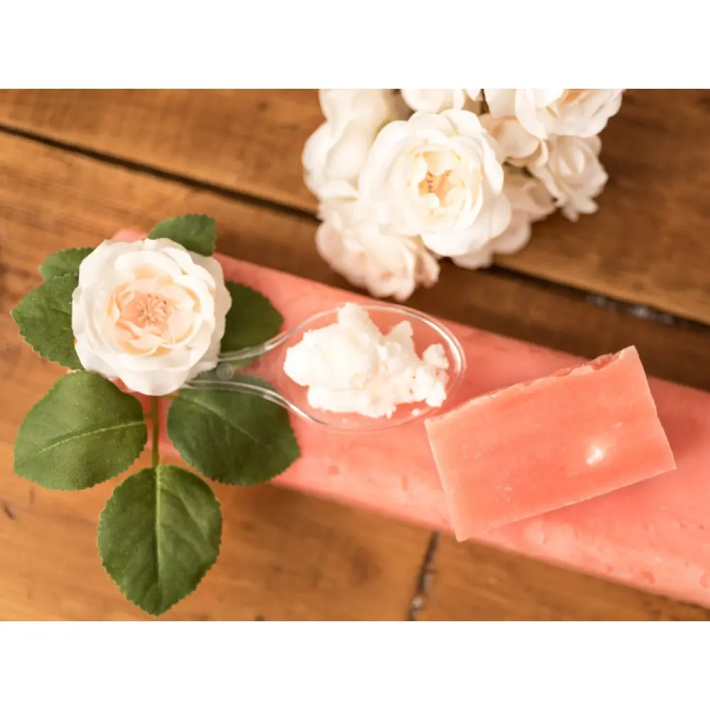 Sapone-naturale-alla-rosa-e-burro-di-karite-1