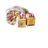 tradition-rose-boutons-de-roses-PhotoRoom.png-PhotoRoom