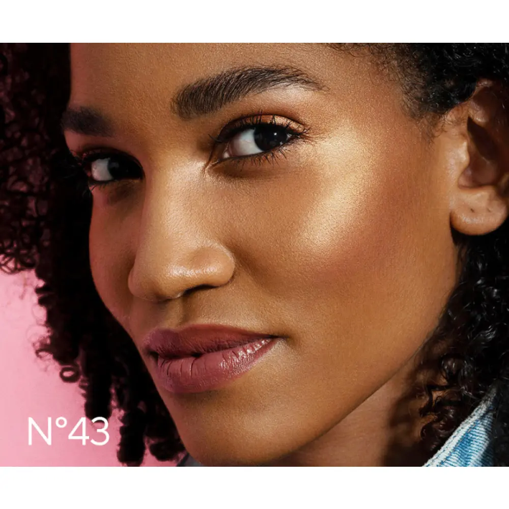 Closeup_c687f8d3-fe6c-44d6-a3bf-caa5bf61da9a_2048x2048