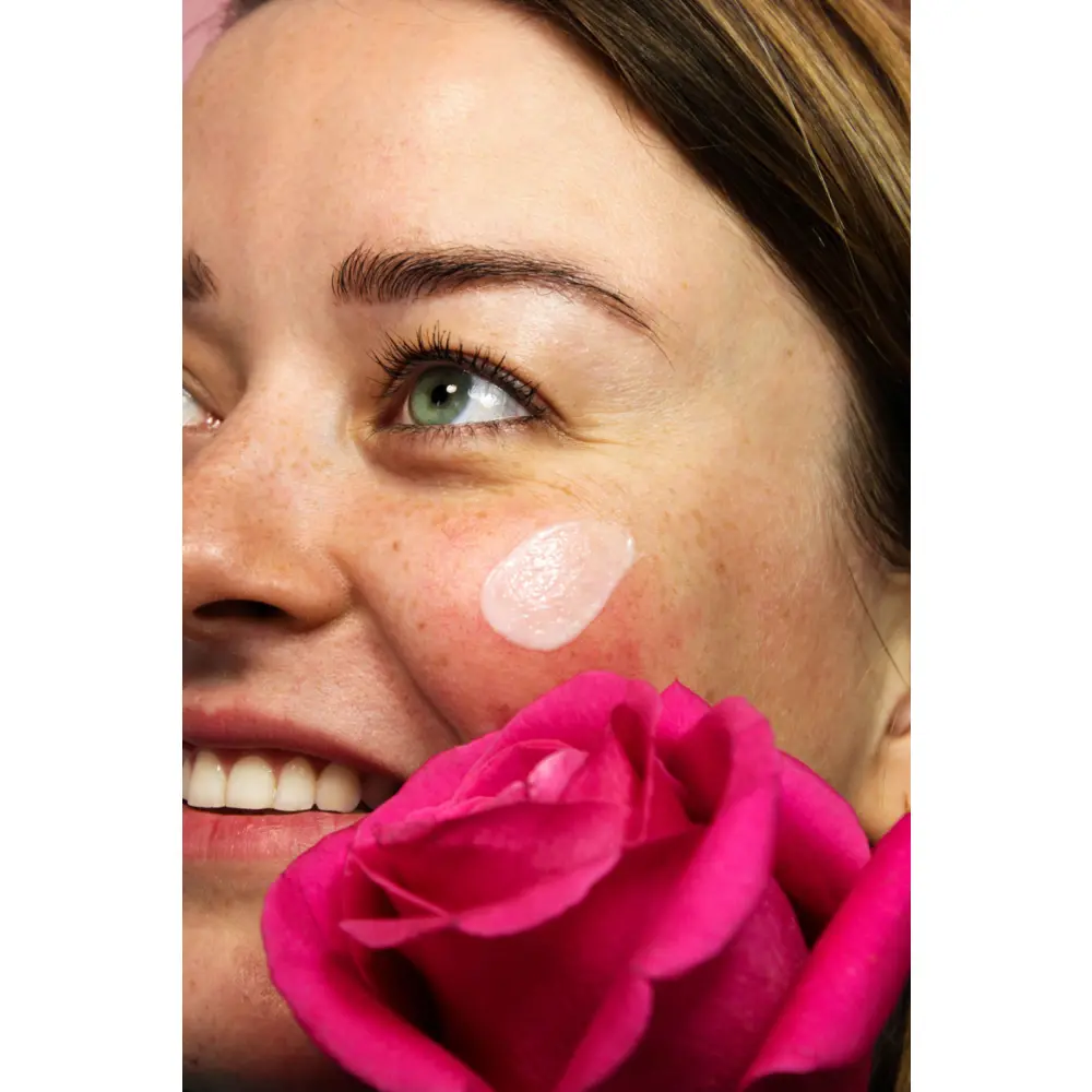 Louise-texture-serum-rose-1025x1536