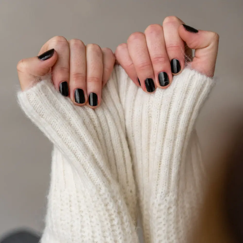 vernis-soin-2-en-1-noir-Athena-OrelKa1_1080x