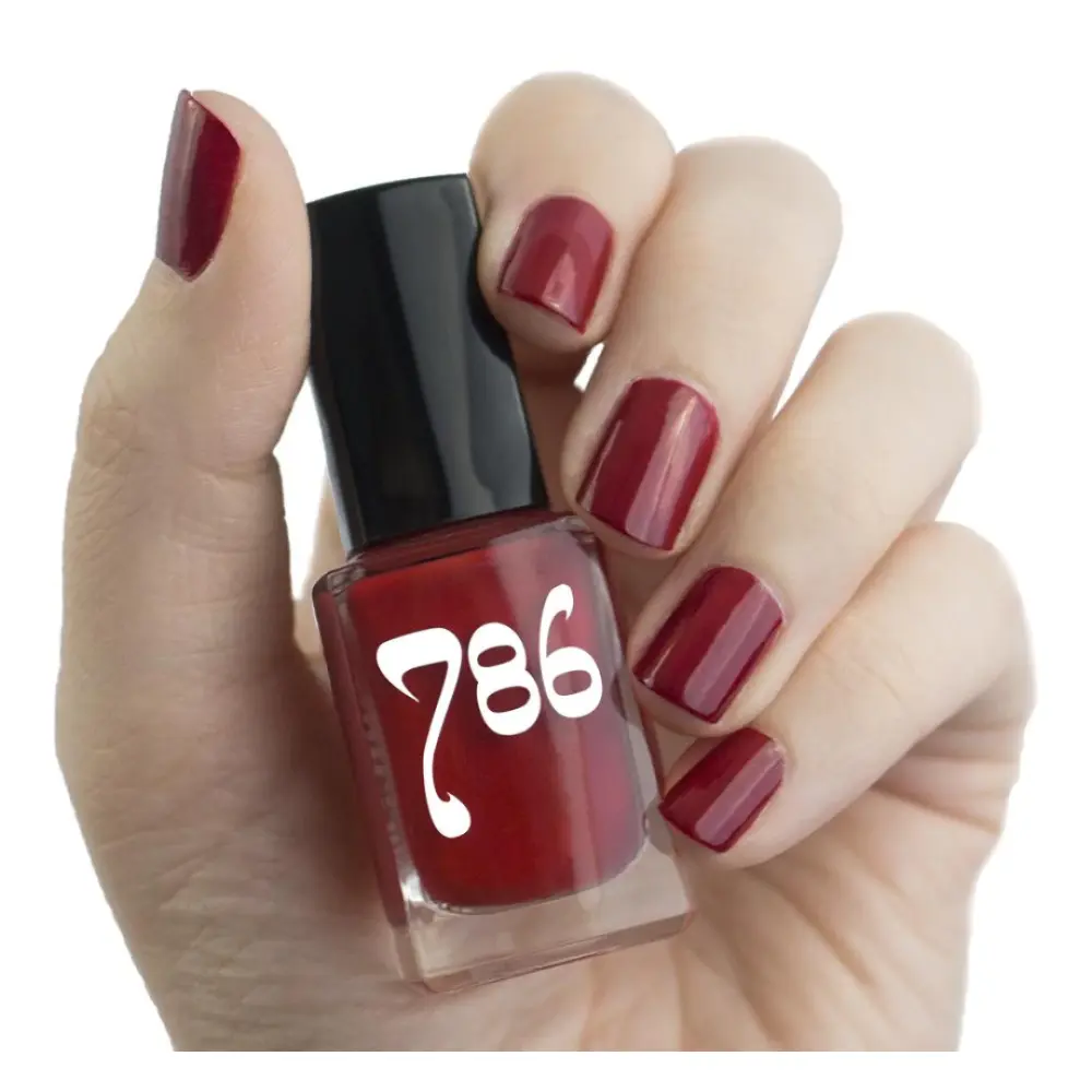 Agra-Hand-White-square-SMALLER