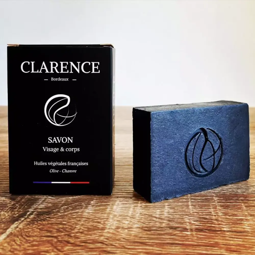 savon-naturel-made-in-france-huiles-francaises-clean-beauty-bordeaux-charbon.jpeg