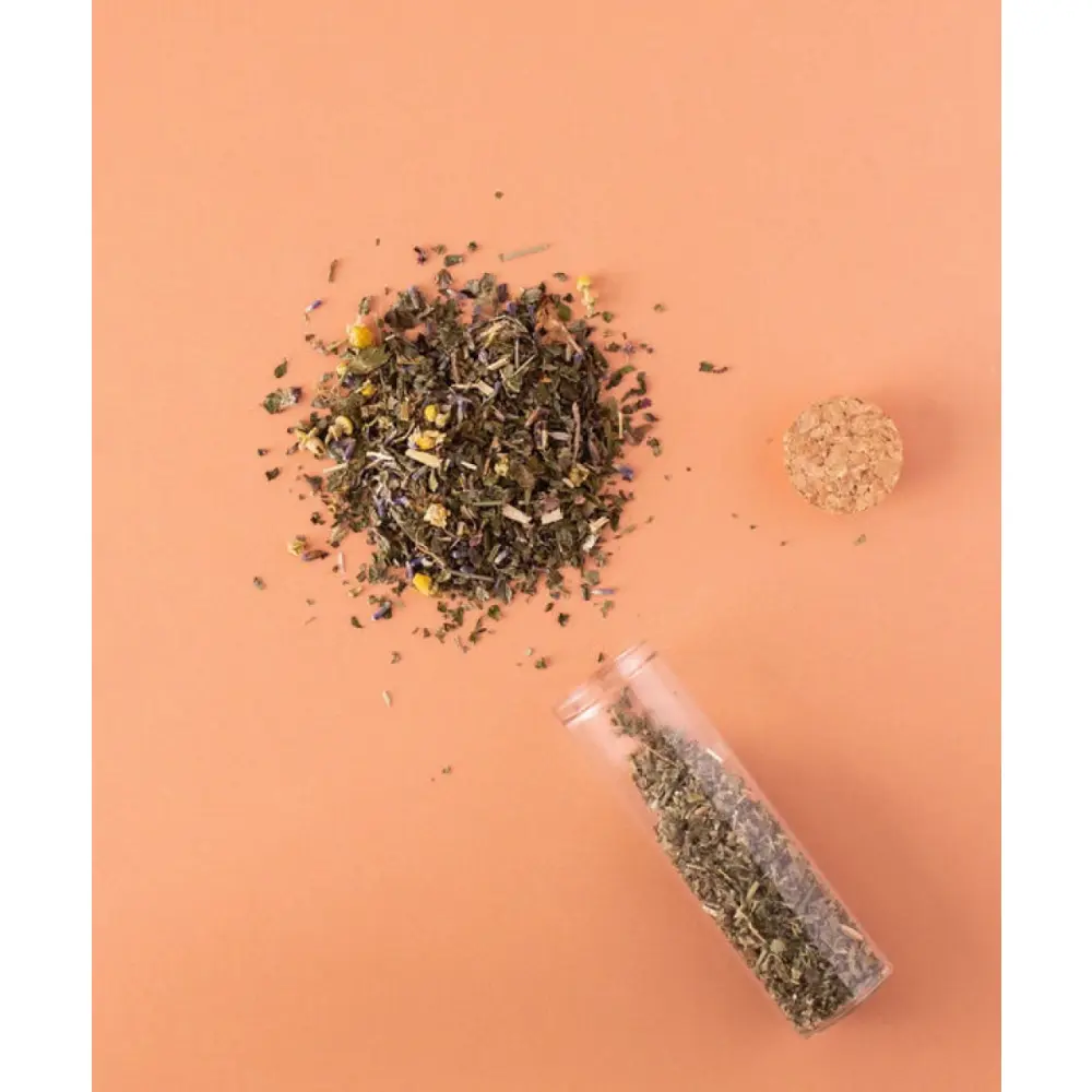 Zoom-melange-migraine-plantes-biologiques-pres-des-reines