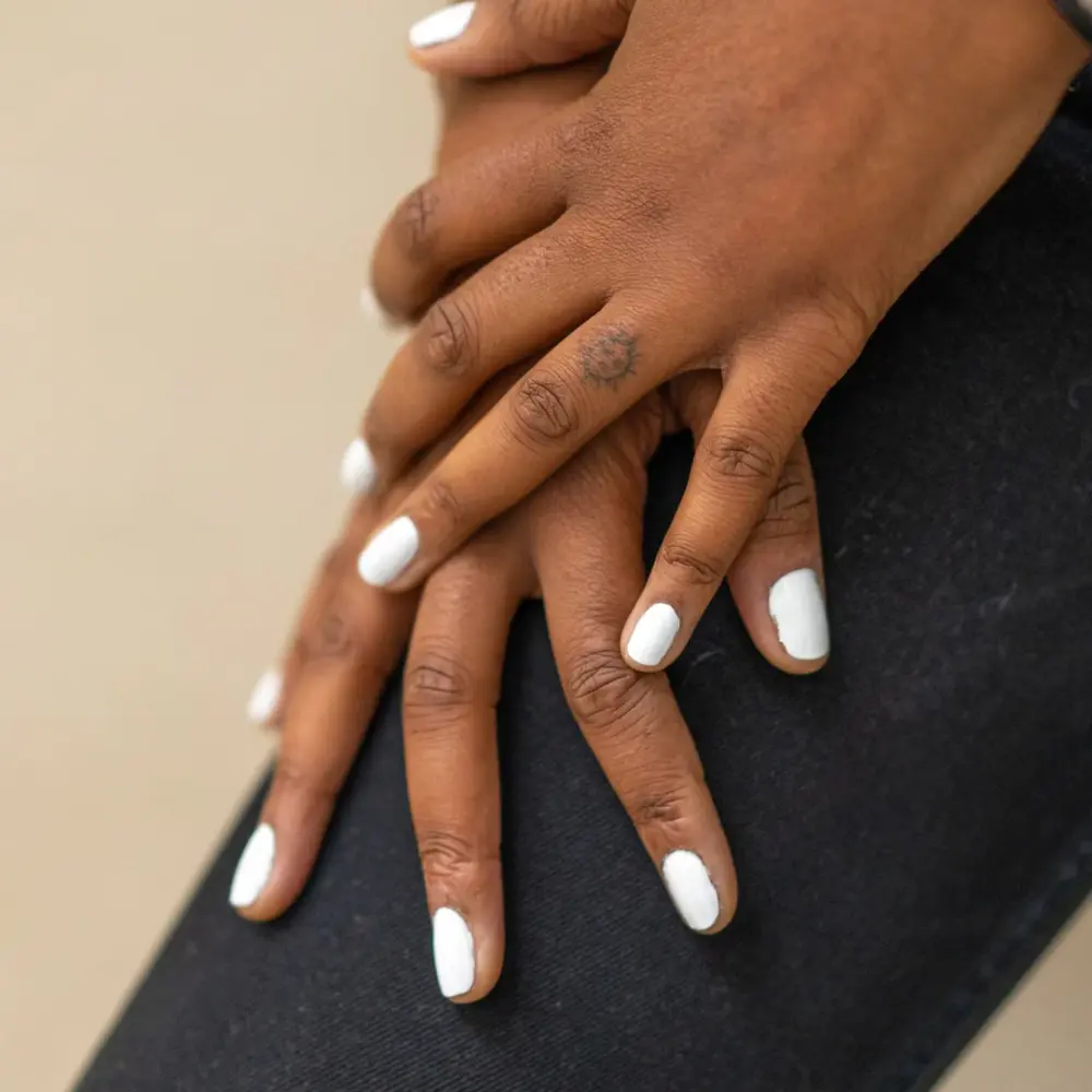 Vernis-soin-2-en-1-blanc-chione-OrelKa2_1080x