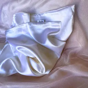 Taie d'oreiller en soie upcyclée fermeture zip - 50x70cm - Cannelle