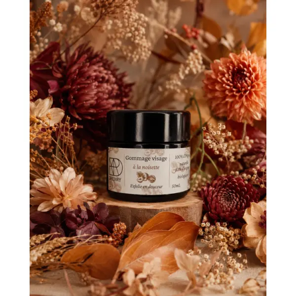 Gommage visage noisette
