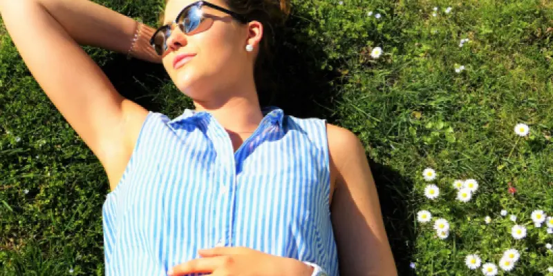 young-woman-2194044_1280